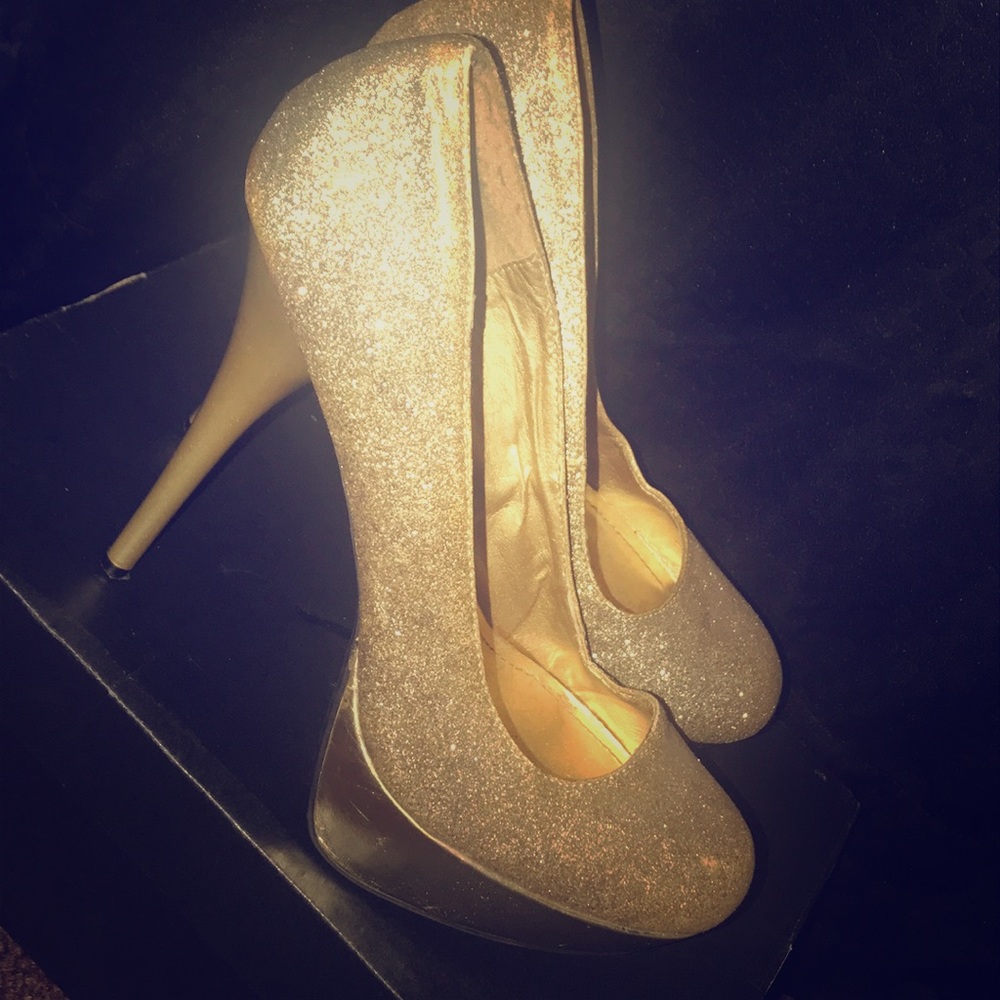Dollhouse Gold Pumps